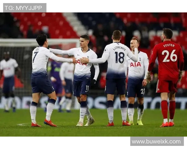 热刺对阵罗马精彩直播赛事全程回顾与分析 热刺对阵罗马精彩直播赛事全程回顾与分析