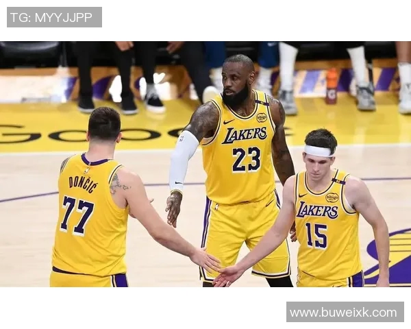 湖人对决猛龙精彩回顾：06月1日的篮球盛宴与精彩瞬间分析